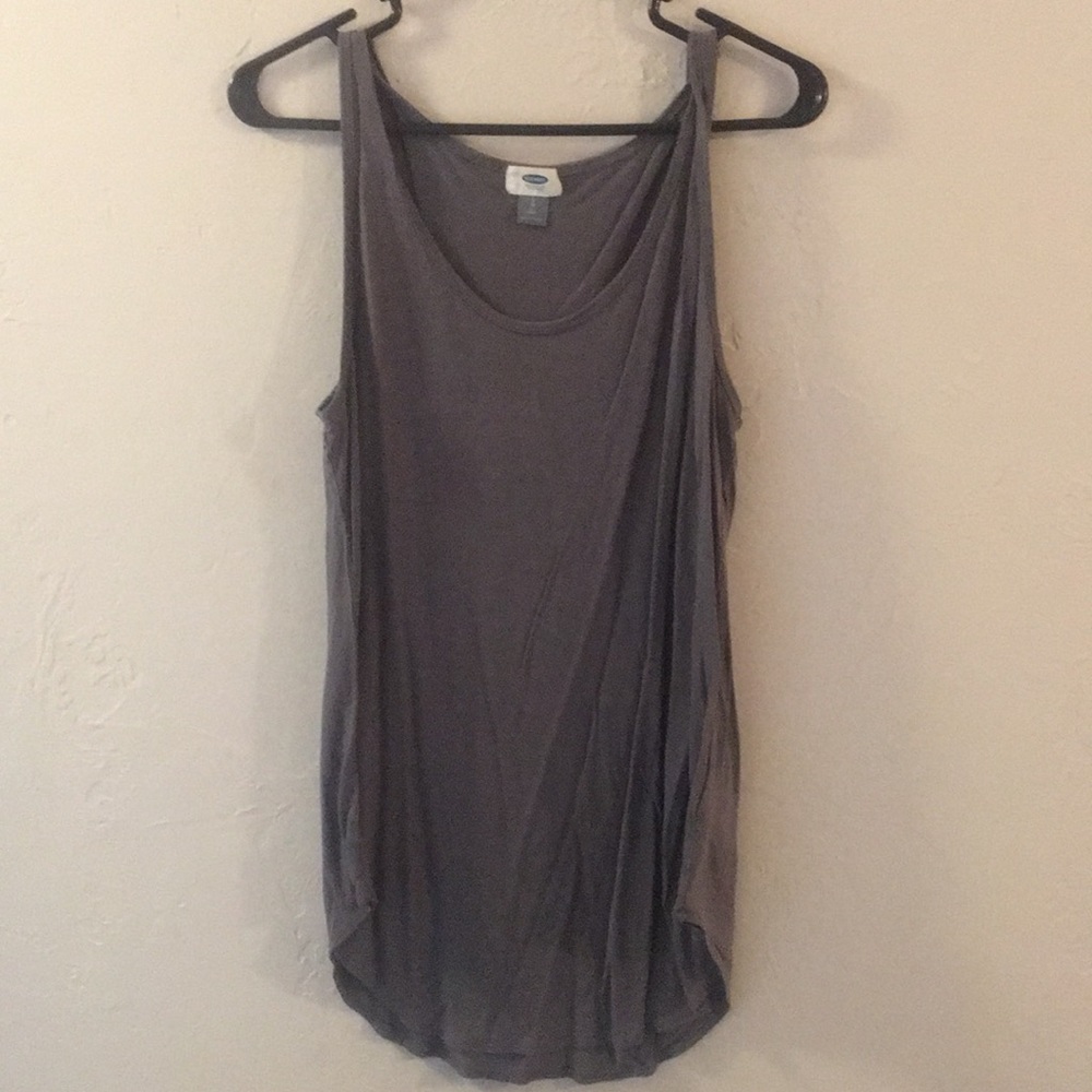 Gray tank top